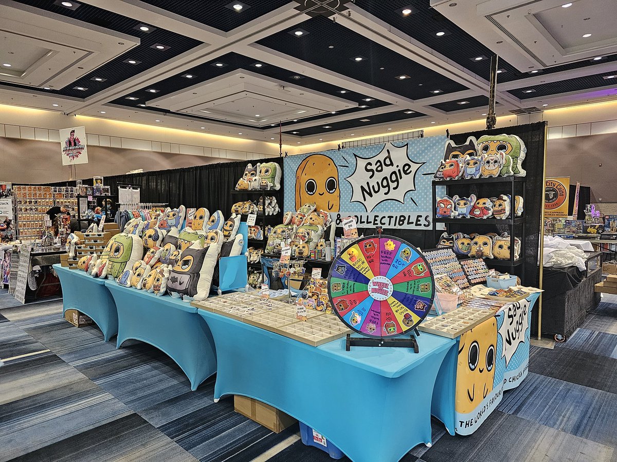 For everyone around Ontario: We will be returning to London Comic Con September 14&amp;15! Come visit the nuggie adoption centre in person! 

(Pic from 2023! Stay tuned for the booth glow up.)

 <a href="/ldnont_comiccon/">🇨🇦London Comic Con</a> #519comiccon #comiccon #sadnuggie #adoption #plushie #chickennugget