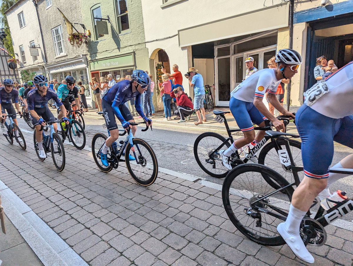 #tourofbritain passes through Southwell along Westgate
#LoveNotts