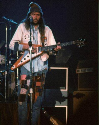 might be my fave neil young fit