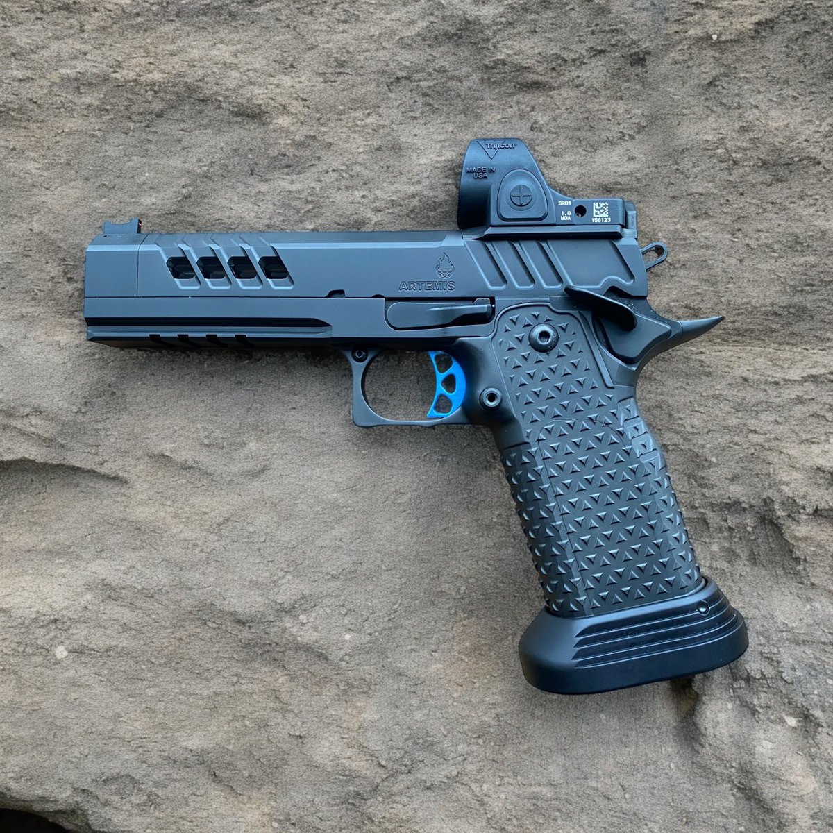 toppackdefense's tweet photo. Atlas Ares with Trijicon RMR and Atlas Artemis with Trijicon SRO just came in🔥🔥@AtlGunworks @Trijicon @toppackdefense https://t.co/GgY8rmQKFE