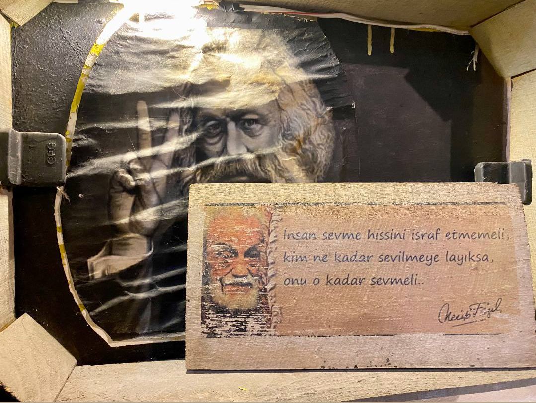 “İnsan sevme hissini israf etmemeli, kim ne kadar sevilmeye layıksa onu o kadar sevmeli…”
🖋️Necip Fazıl