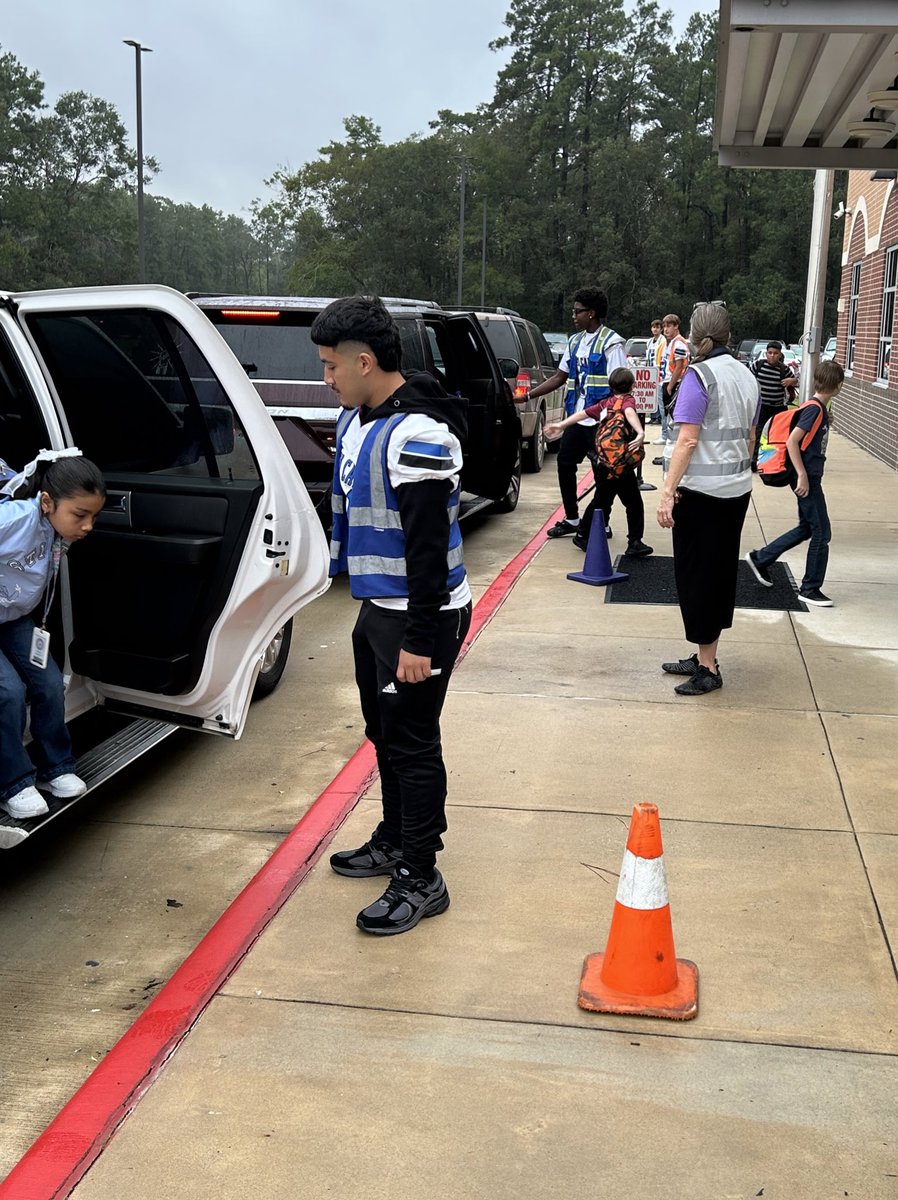 Thank you Dogwood Elementary for the opportunity to serve this morning! <a href="/sherilowe13/">Sheri Lowe</a> <a href="/NewCaneyHS/">New Caney HS</a> <a href="/newcaneyisd/">New Caney ISD</a> <a href="/NewCaneyAD/">New Caney ISD Athletics</a> #TPD