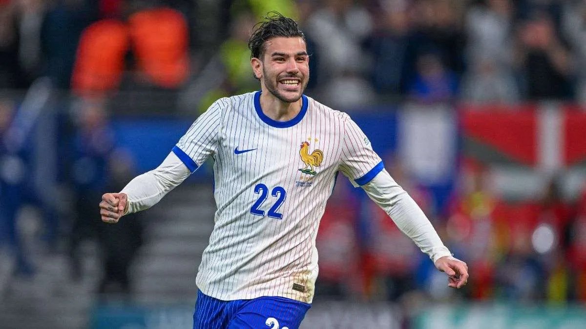 Milan_Match's tweet photo. Mike #Maignan, #Theo Hernandez and Youssouf #Fofana are in the starting XI of @equipedefrance against Italy for the first #NationsLeague match 🇫🇷✅ https://t.co/T10KgKyHCZ