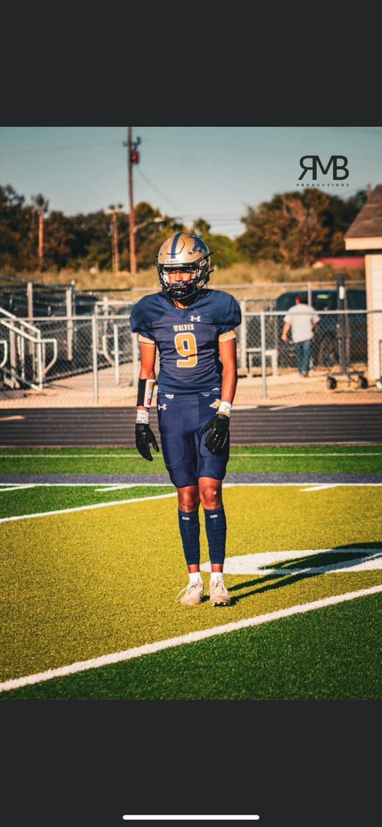 Game day!!🏈🐶
 <a href="/CoachWhiteDB1/">Coach White</a> <a href="/PressPassSports/">Press Pass Sports</a> <a href="/KaleSteed/">Kale Steed</a> <a href="/806hsscmedia/">Jasone Pearson</a>