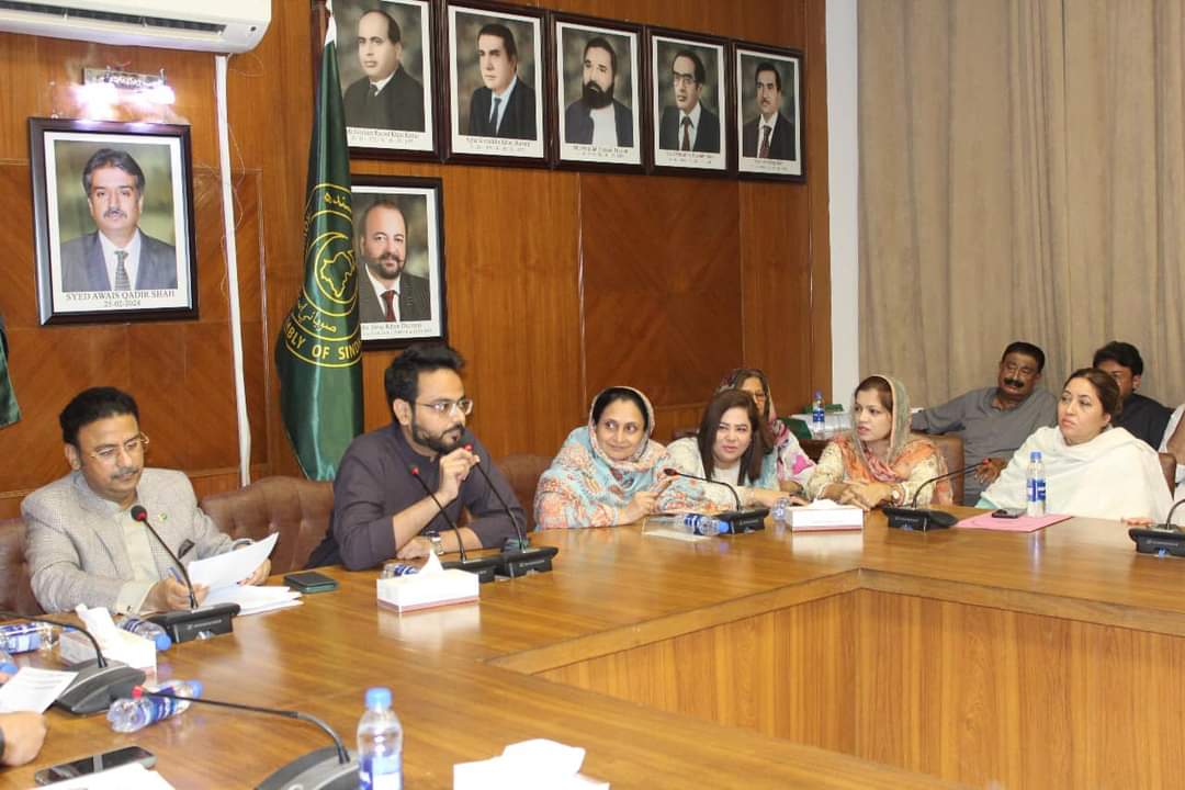 SaimaAgha17627's tweet image. ایڈووکیٹ صائمہ آغا، ممبر سندھ اسمبلی و پارلیمانی سیکریٹری برائے کھیل و امورِ نوجوانان کی سندھ اسمبلی کے اجلاس میں شرکت و اراکین سندھ اسمبلی سے ملاقات۔
#mpasaimaagha #sportsandyouthaffairs #PPP #SindhAssembly