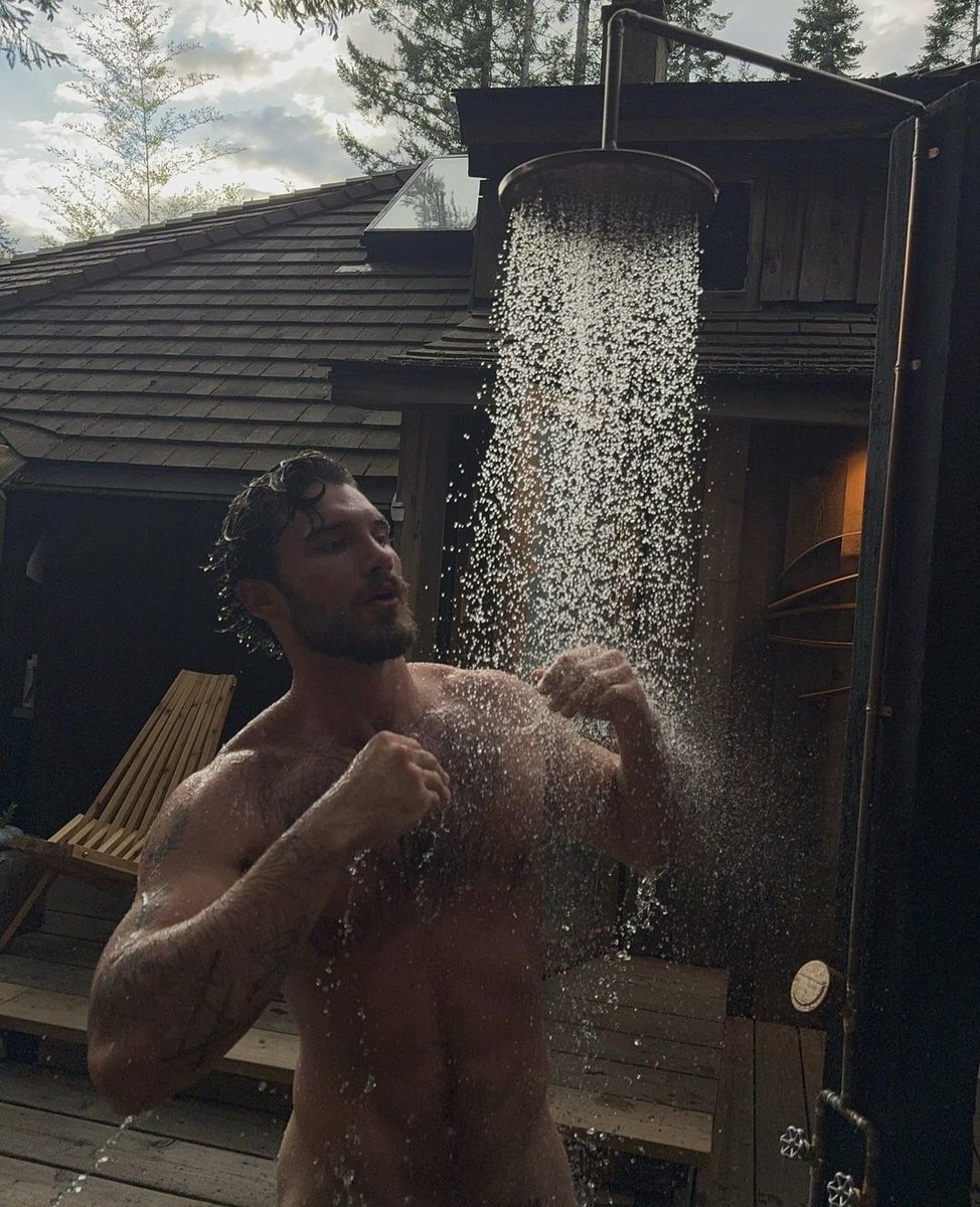 well? just gonna 𝘴𝘵𝘢𝘳𝘦, or are you going to 𝘫𝘰𝘪𝘯?