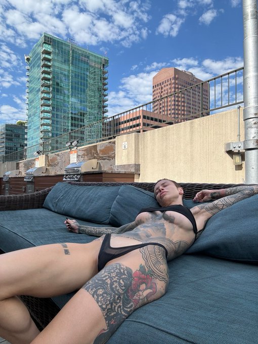 - Sasha do you have any plans for today? - I do&hellip;. 😌  https://t.co/kDLRSFGohc https://t.co/ic6fYh5thd<a href="/tag/sashabeart"class="tags"><span>#sashabeart</span></a><a href="/tag/sillysalmon"class="tags"><span>#sillysalmon</span></a>