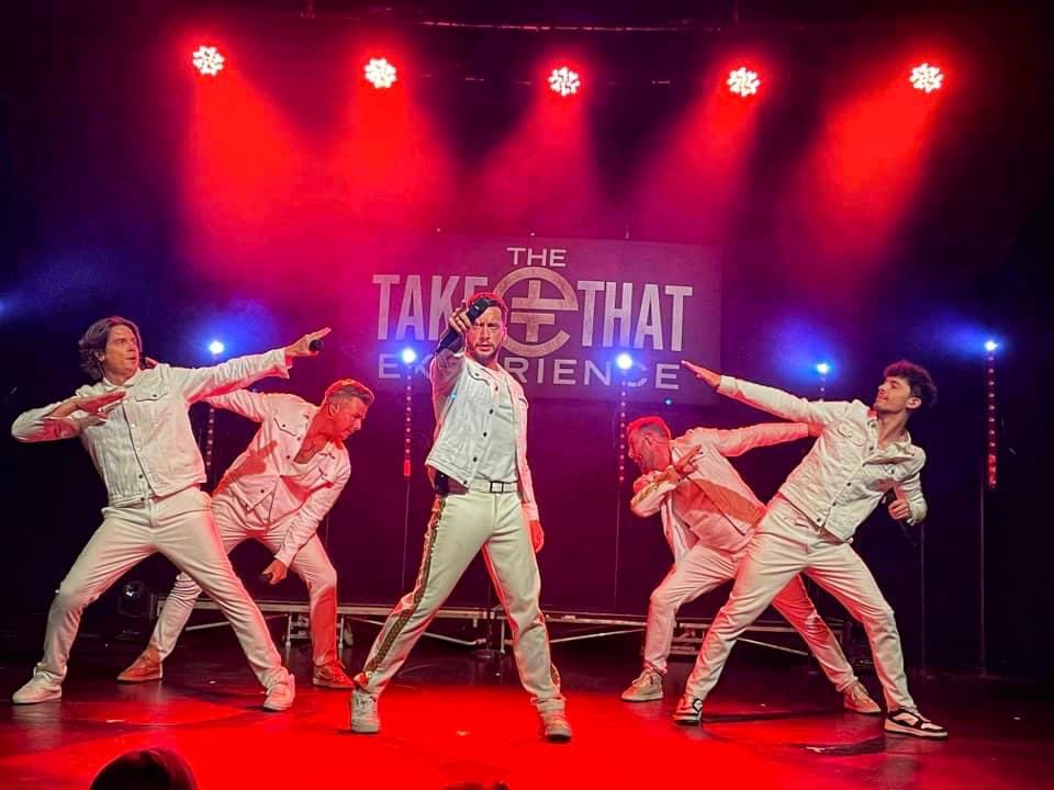 Great night at <a href="/ChequerMead/">Chequer Mead Theatre</a> Theatre with The <a href="/thetakethat/">The Take That Experience</a> 🌟 A Great Thursday night crowd  🌟🌟🌟🌟🌟
<a href="/RedEntsUK/">Red Entertainment</a> #celebtime #theatre