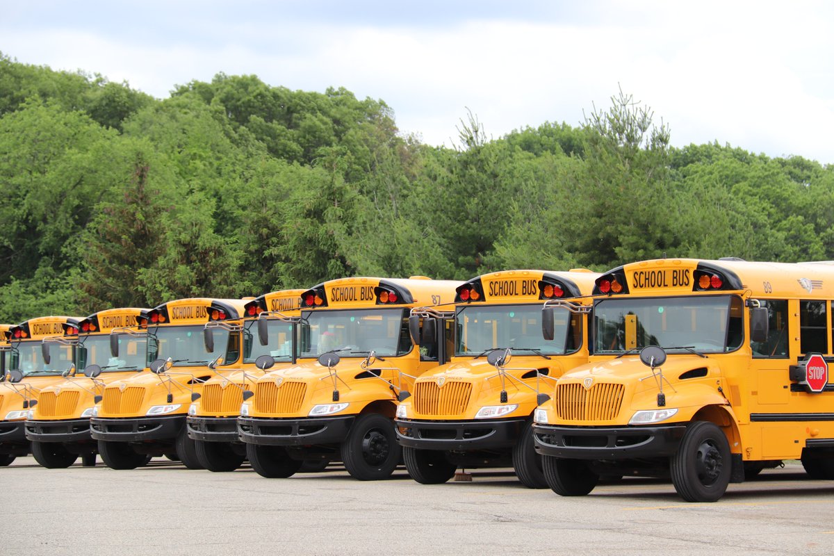 Join our FHPS family! We're hiring for various roles across the district, and we think you might be the perfect fit! Apply today: fhps.tedk12.com/hire/index.aspx