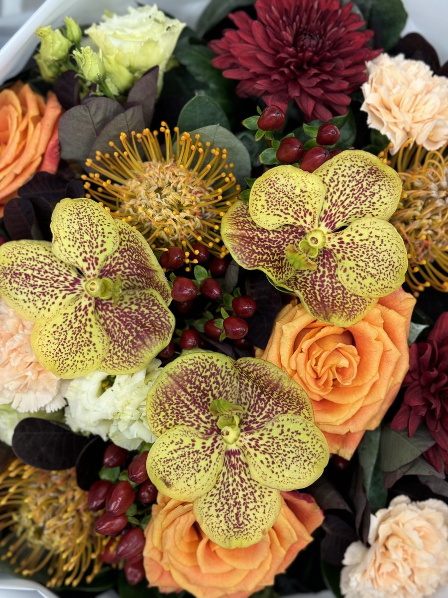 Experience the essence of autumn with our meticulously crafted, hand-tied bouquets, available at our Mayfair boutique. Each arrangement reflects the season’s rich hues and natural elegance, providing the perfect accent for any occasion.

#NeillStrain #NeillStrainFloralCouture