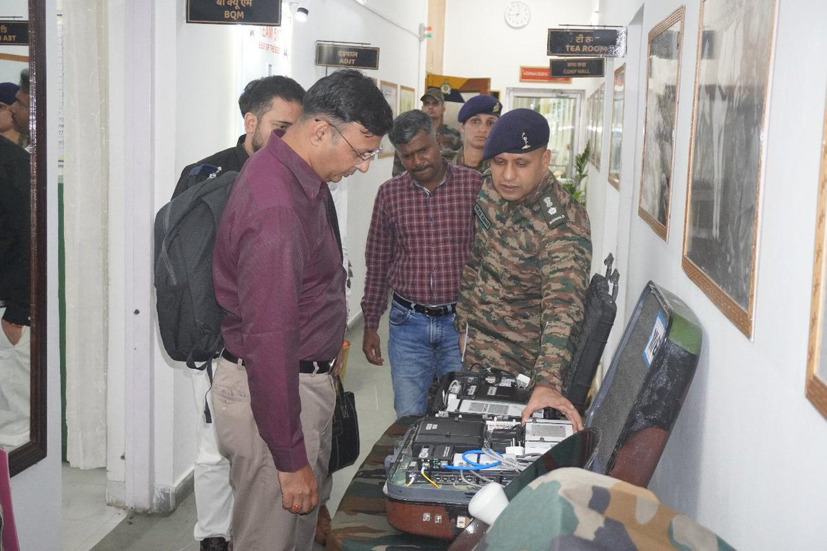 adgpi's tweet image. #Atmanirbharta for a stronger &amp;amp; self-reliant #India

#IndianArmy organised a week-long Forward Area Tour # FAT, in the difficult terrain of #EasternSector for the delegates of #Industries, #MSMEs, #StartUps &amp;amp; #Academia to acquaint them with the challenges of the operational areas…