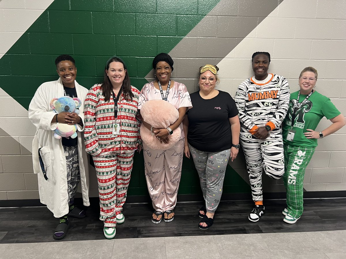 How was your spirit day? This is how #PajamaDay went at #TheCreek <a href="/MissG32/">Angela M. Cardwell</a> <a href="/CoachRLHarris/">Coach Harris</a> <a href="/MrsSanchezMCHS/">Kendall Sanchez</a>