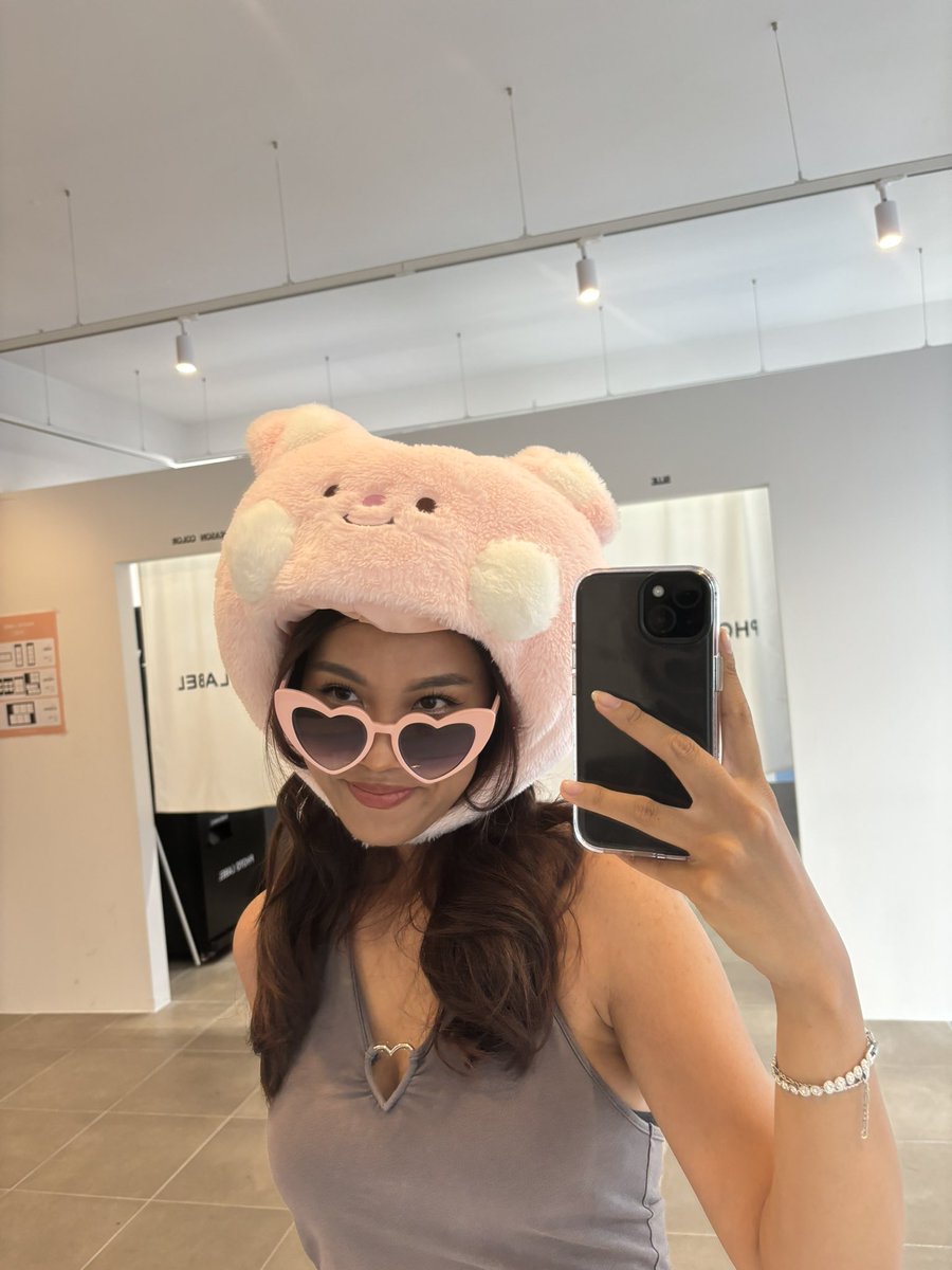 xemilychee's tweet photo. insta saw it first :p https://t.co/5Gw5gElFin