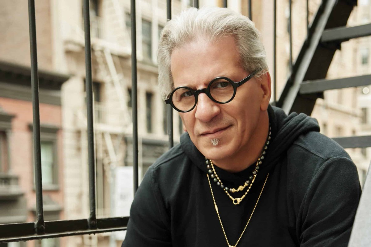 jollychirpy's tweet image. Steven Lagos Shares His Secrets To Success In The Fine Jewelry World! fashionweekdaily.com/steven-lagos-s…