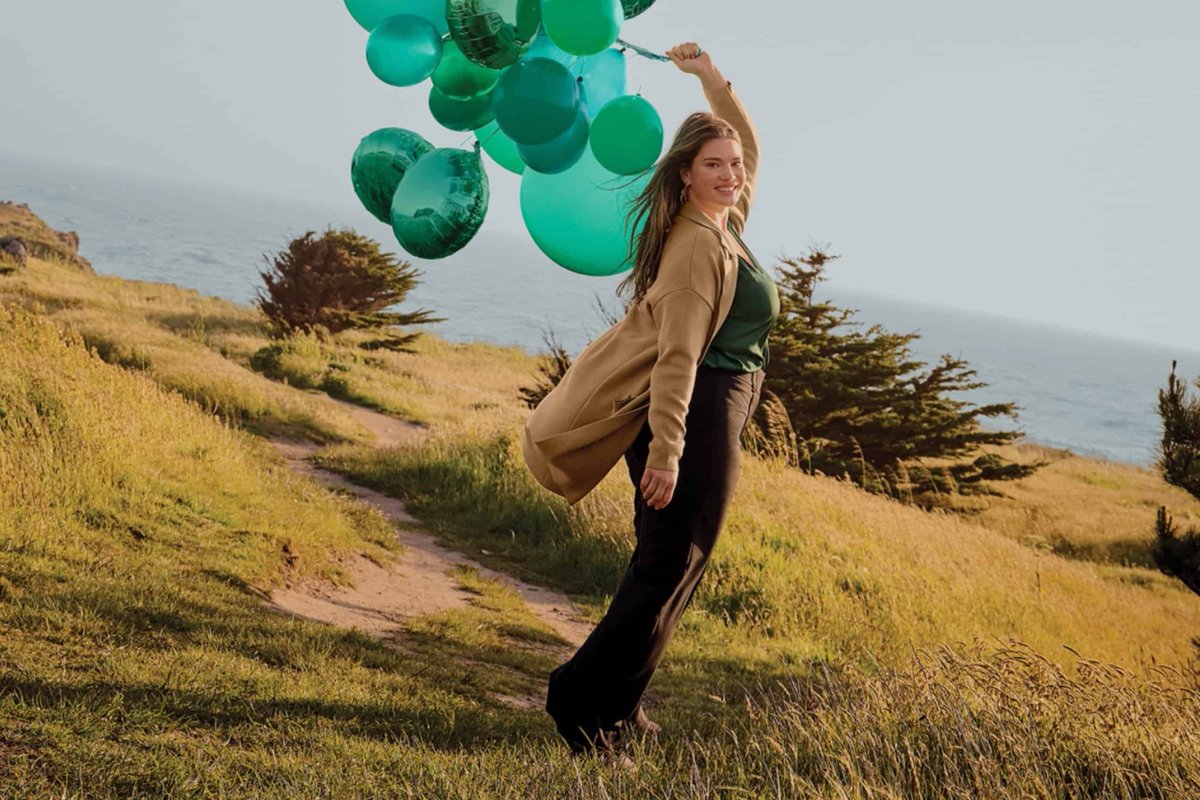 jollychirpy's tweet image. Lane Bryant’s Always Been Ahead Of The Curve fashionweekdaily.com/lane-bryants-a…