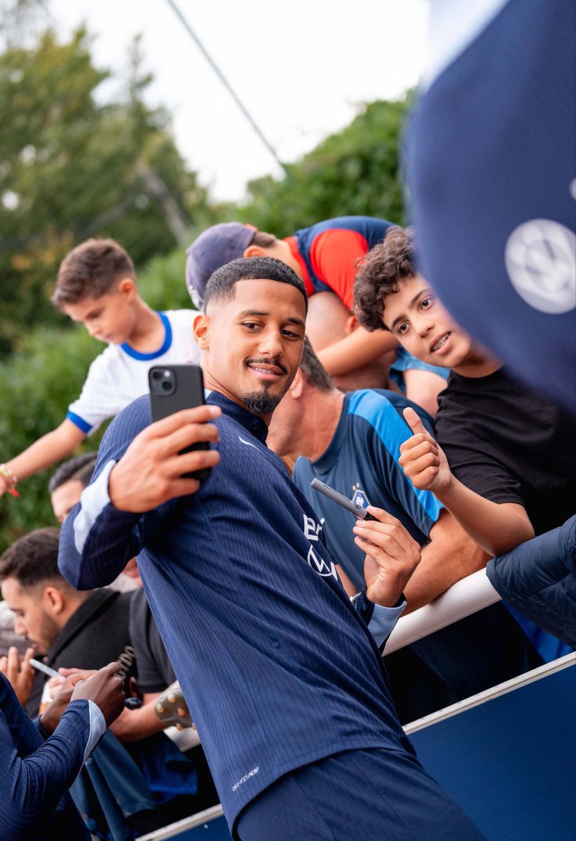 Smile, William Saliba plays ball today! 🇫🇷 🤩