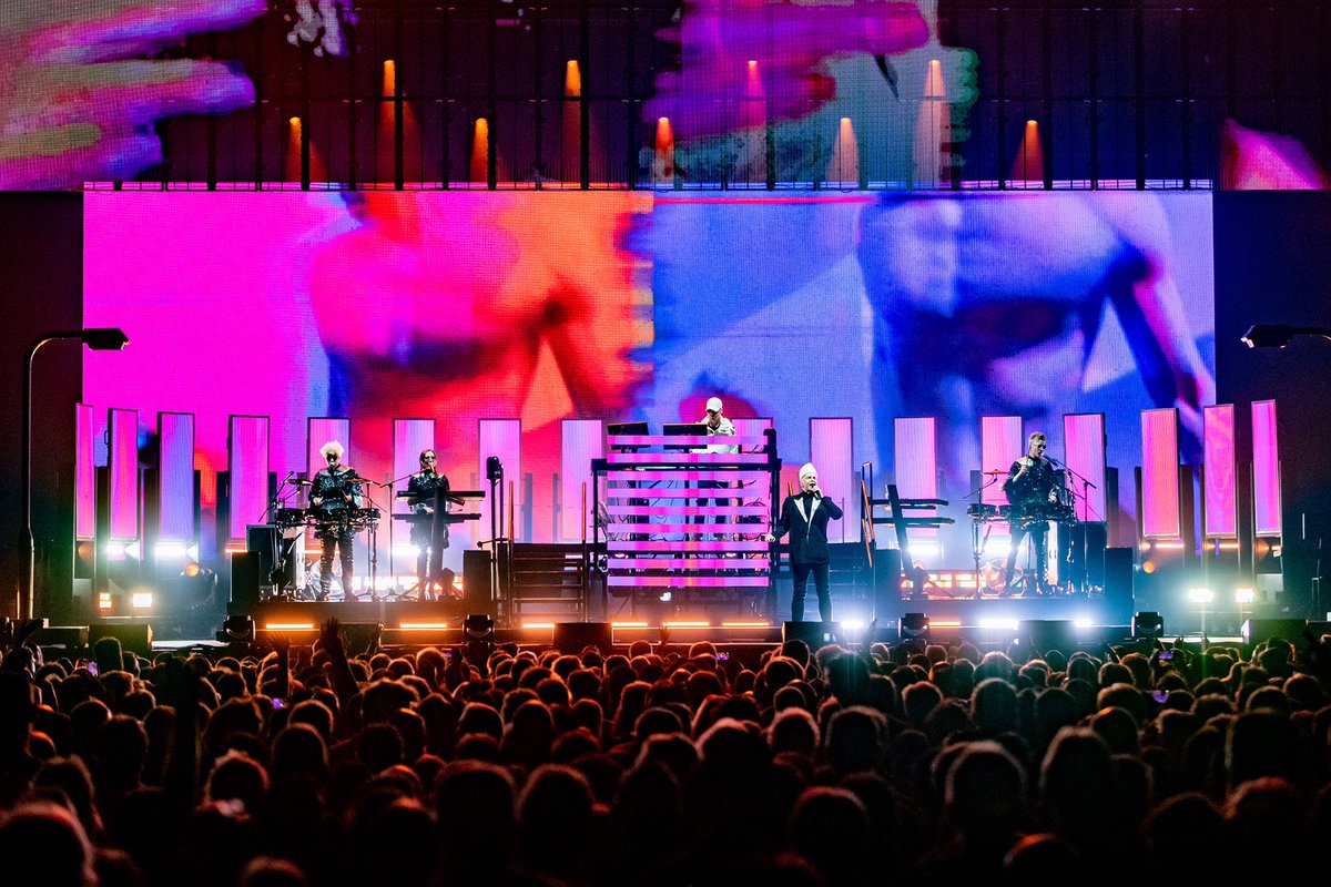Pet Shop Boys (@petshopboys) on Twitter photo Pet Shop Boys are looking forward to a big weekend of shows, marking the official end of the 2024 leg of the #Dreamworld tour.
First PSB return to Chris' hometown of Blackpool for a warm-up show at the legendary <a href="/FunnyGirls/">Funny Girls</a> cabaret club tonight...
Photo: <a href="/DammanPhoto/">Ferdy Damman Photo</a>
#PetText Pet Shop Boys are looking forward to a big weekend of shows, marking the official end of the 2024 leg of the #Dreamworld tour.
First PSB return to Chris' hometown of Blackpool for a warm-up show at the legendary <a href="/FunnyGirls/">Funny Girls</a> cabaret club tonight...
Photo: <a href="/DammanPhoto/">Ferdy Damman Photo</a>
#PetText