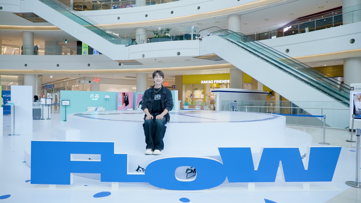 ONEW 3RD EP [FLOW] POP-UP STORE

youtu.be/xWK0H4uLUm0

#온유 #ONEW
#FLOW #ONEW_FLOW
#매력 #매력_beatdrum #온유_매력_beatdrum