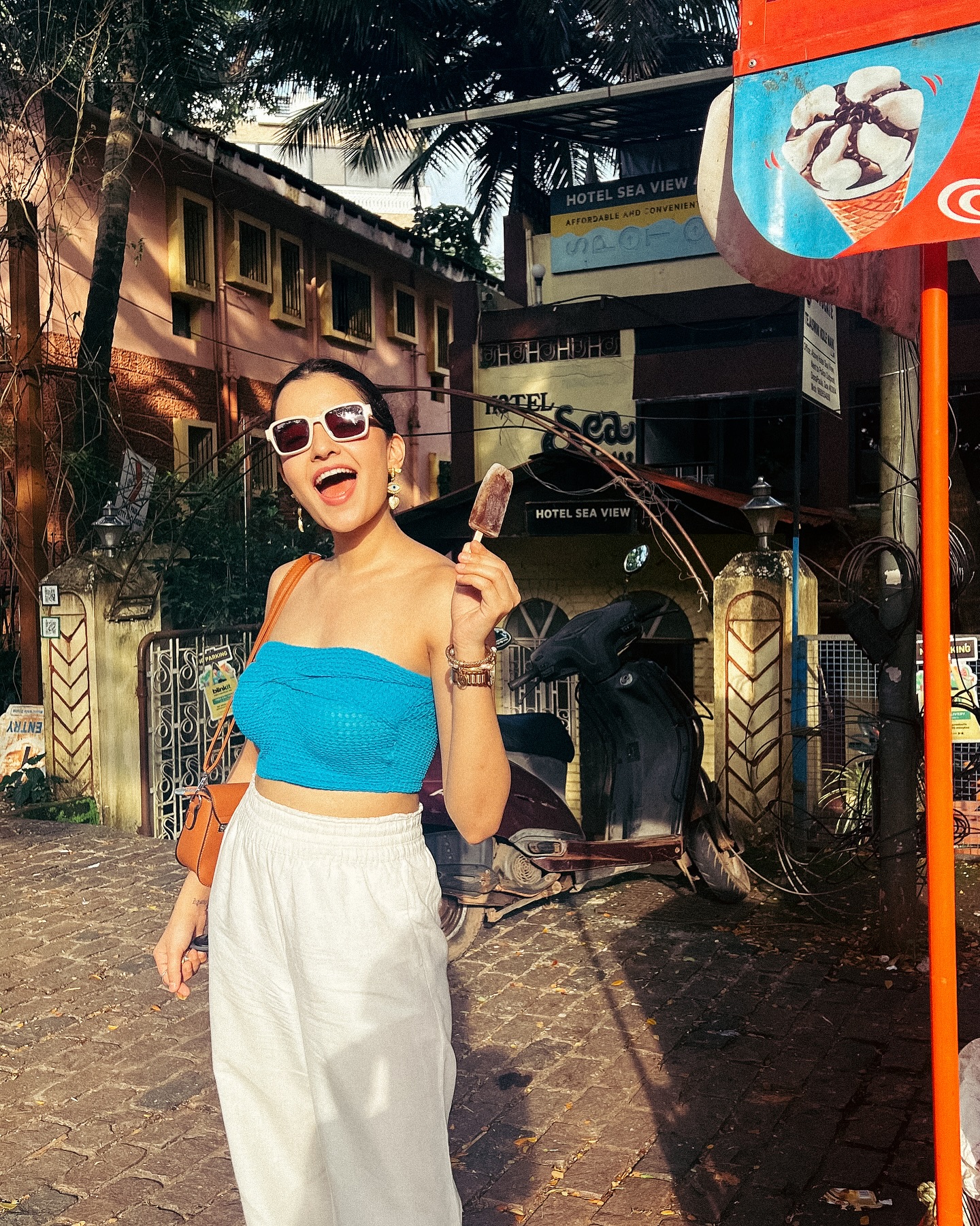 GWzMSPpaAAA0YYW?format=jpg&name=large