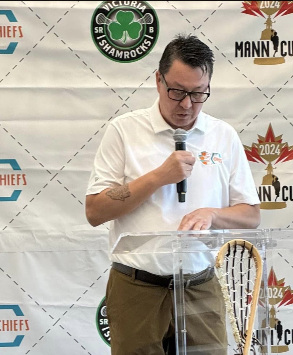 Laxbeek's tweet photo. @MajorSeriesLax @SN_Chiefs @WLAShamrocks @cable14 @Rogerstv20 @xtremethreads @WLALacrosse @WLAShamrocks using the Senior B logo in the backdrop is a great touch. https://t.co/WKxCHaI2Ye