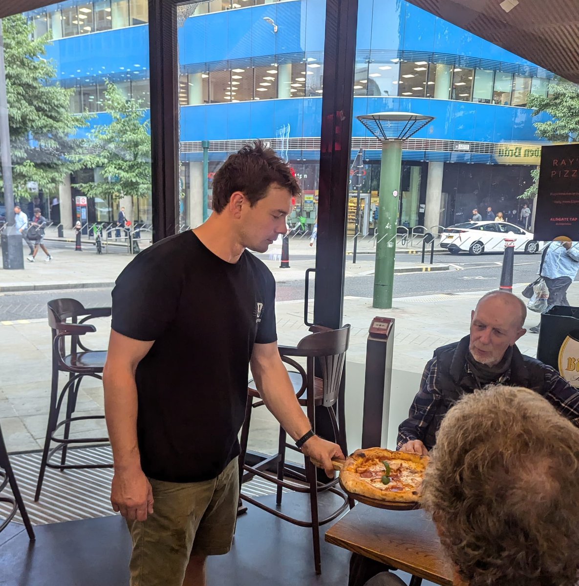 Voted the best Pizza on Aldgate Square. #rays  👏👏