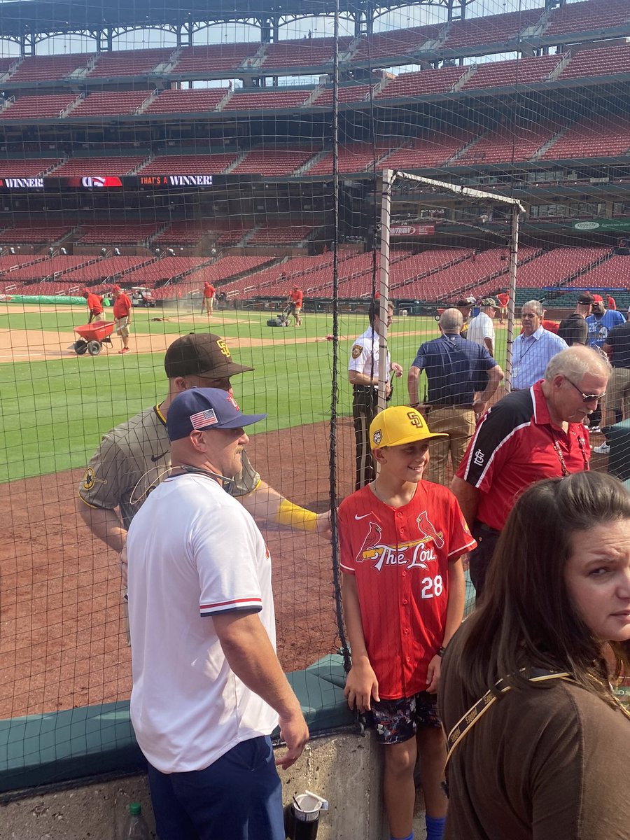 A Sunday Morning League crew made the trip to St. Louis last week to see their friend and former Peoria Sunday Morning League teammate, Mason McCoy, play shortstop for the  San Diego Padres. 

Images below of Mason catching up with friends and former teammates. Good luck to Mason
