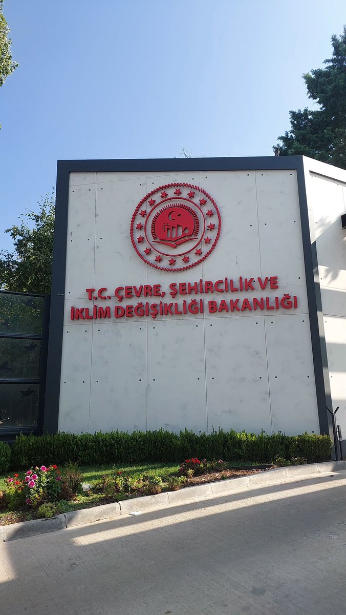 📌 İklim Elçileri organizatörlüğünde Türkiye’de üçüncü kez düzenlenen Ulusal Gençlik Konferansı’na (LCOY) FSMVÜ Bilim Tarihi Kulübü Başkanı Merve Erdem katıldı. Konferansta, genç liderlerle iklim değişikliğiyle mücadele konuları ele alındı.