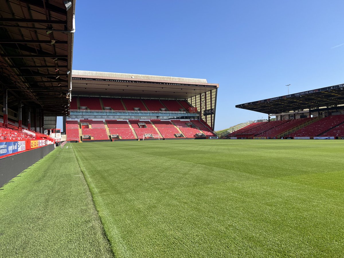 Pittodrie looking fantastic in the afternoon sunshine 🤩