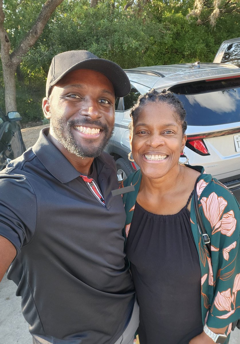 TurnAndBurn210's tweet image. Yia-Yia came out to Grandparents' breakfast at school this morning! I love my mama 😍😍😍 #DadLife #YiaYia #Quattro #Brightness