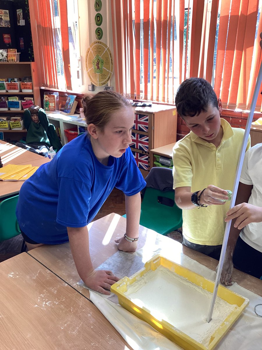 Year6Markeaton's tweet image. 🧠💚 Sorry if your children come home a bit floury: While looking into how the dinosaurs became extinct, Y6 used their science skills to investigate what affects the size of a crater. #MPSScience #MPSHistory