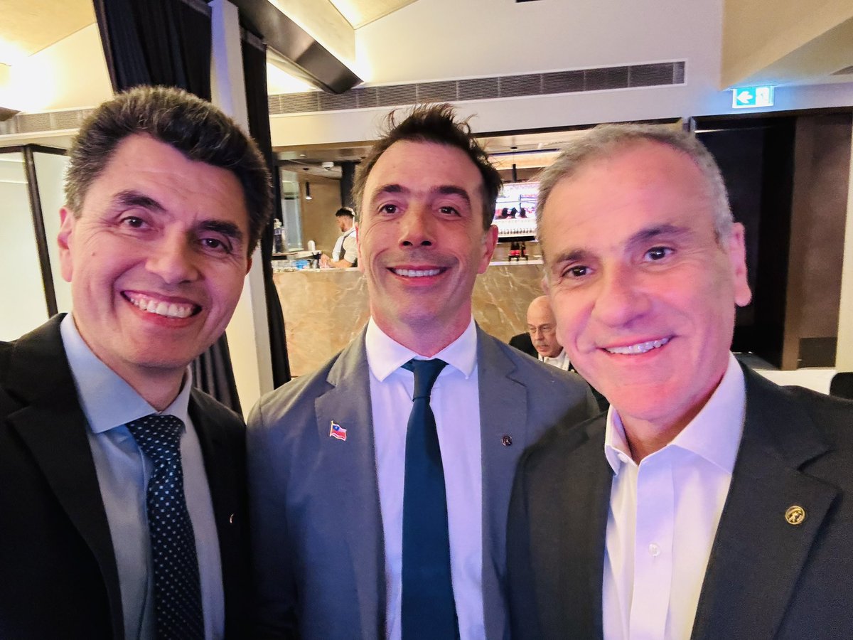 JaimePonceMD's tweet photo. Congratulations @rvcohen … new incoming President of IFSO @IfsoSecretariat @ASMBS … will be a great year my friend! https://t.co/yjwXhLHV1N