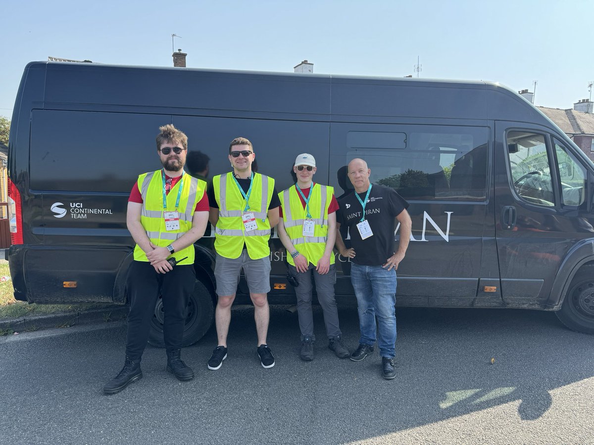 SaintPiranTeam's tweet image. A collective thank you to everyone that makes @TourofBritain come together-we will post as many photos as we can of those who smile and welcome the teams, the public and VIPs. You make the race  #tob #cycljng #newark #northampton #suffolk @BritishCycling