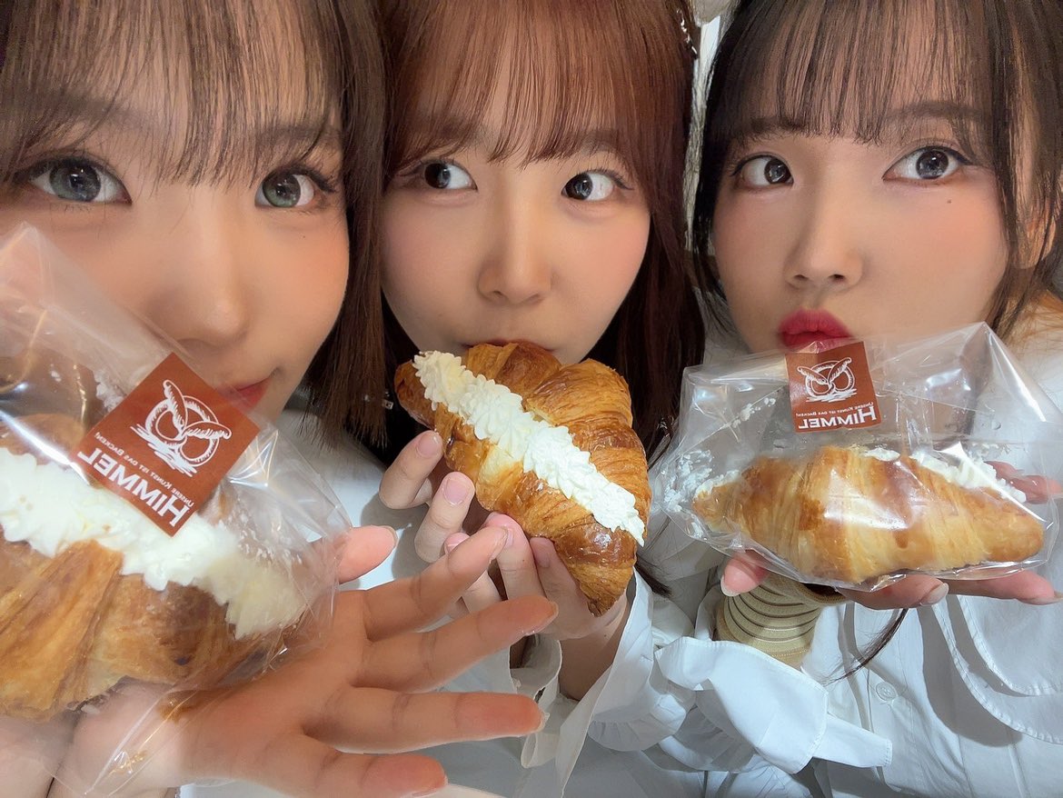 IZ_official_IZ's tweet photo. 🥐🤍🤍
옴뇸뇸

#아이즈 #IZ #アイズ https://t.co/wGTTOPvGqm