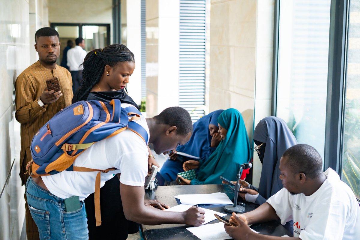 Webfalainitiat1's tweet image. Check out the highlights from Webfala&apos;s impactful workshop! Journalists gained valuable insights on safety, ethics, and investigative skills.

@Info_Activism

#Webfala #WebfalaInitiative #WebfalaWorkshop #JournalistSafety #InvestigativeJournalism