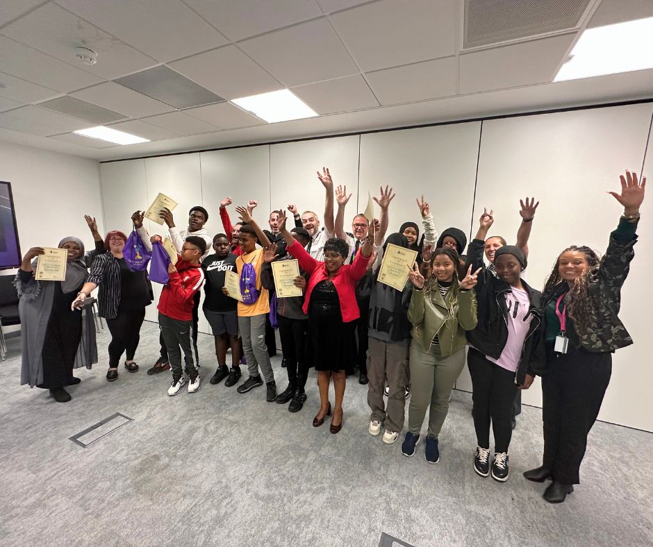 MerPol CEU tweet media