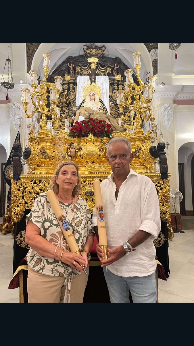 DrPerezBernal's tweet image. «DAR» «#VIDA», Codales por los #donantes de #órganos para la #Piedad del #Baratillo. #Trasplante @HdadBaratillo #CoronacionPiedad #ASacro @Archisevilla1 @ArzobispoSaiz @PaulBeckham17 @labambanegra66 @RICOMSevilla @A_Trasplantes @ONT_esp #AzulBaratillo