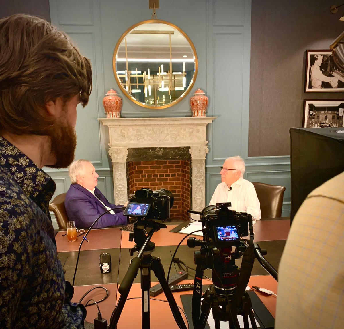 Dr. Mark Popovsky and Dr. Jon Krohmer are recording an episode of Velico's Velicast podcast series in Boston today.

Stay tuned for more sneak peeks into our market-defining podcast series Velicast.

#Velicast #Velico