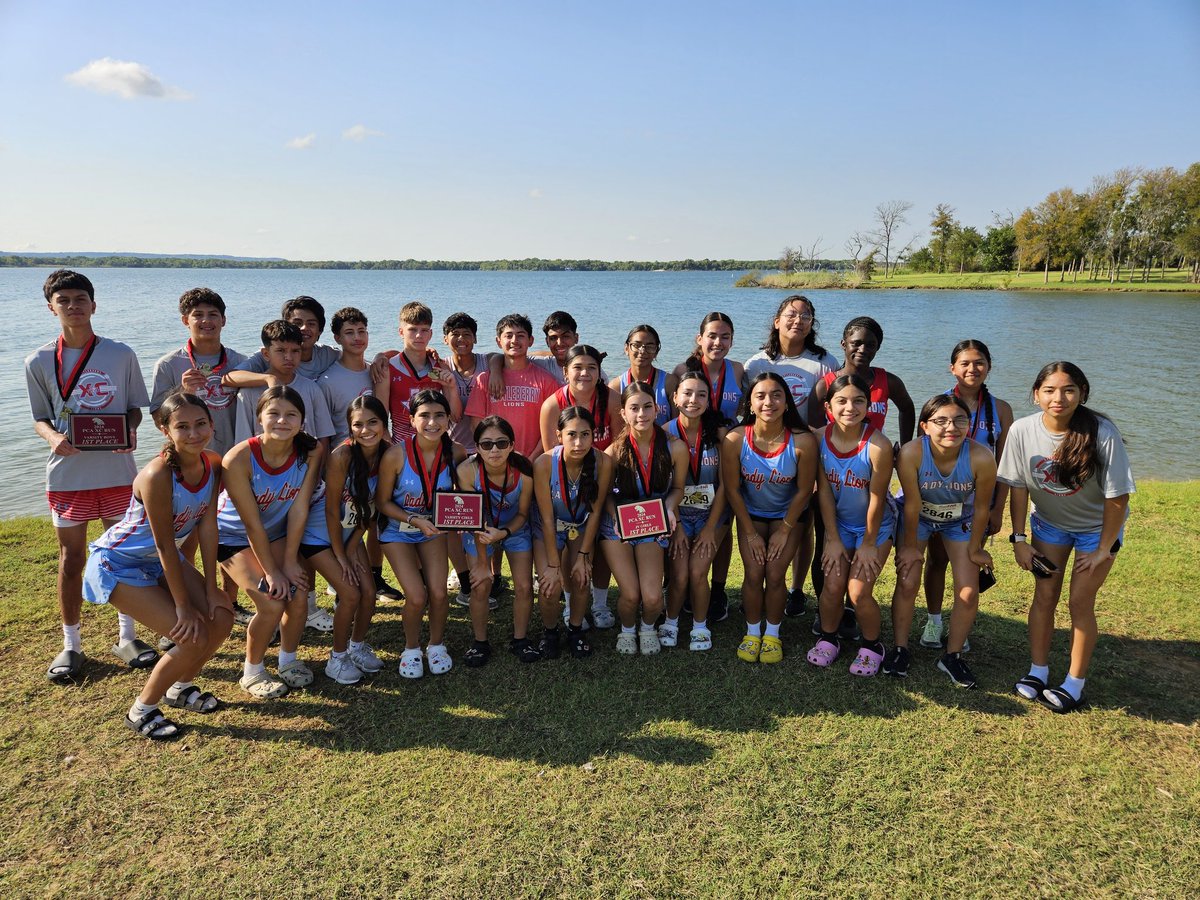Great morning at the Pantego Meet at Lynn Creek Park.

🏆Varsity Girls 1st Place
🏆Varsity Boys 1st Place
🏆JV Girls 1st Place

GREAT kids doing GREAT things!!!
