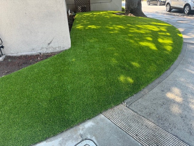 ArtOfTurfInc's tweet photo. Transform your garden into a green paradise all year round! We install high quality synthetic grass for a lawn that is always perfect and hassle-free. https://t.co/qwa1kwQkFS