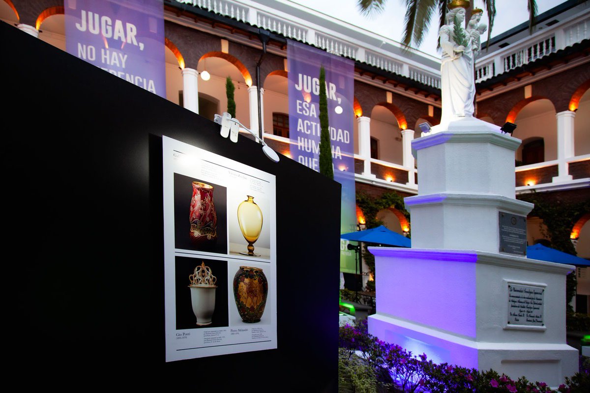 UTEoficial's tweet photo. En la UTE se inauguró la muestra internacional '100 Vasi Di Design Italiano', donde los visitantes podrán observar fotografías de jarrones que representan el símbolo de la cultura italiana. Cada uno cuenta una historia, aseguró el embajador de Italia, Giovanni Davoli. @ItalyinEcuador @ArquitecturaUte 

La exposición estará abierta de 08:00 a 16:00 hasta el miércoles 11 de septiembre. 

Conoce más ▶️ https://t.co/1B5KWJ2rdh

#Ecuador #Italia #Arte #Arquitectura #Diseño #UniversidadUTE