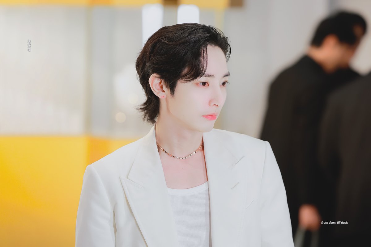 FDTD__'s tweet photo. 240904 CHAUMET 

미남이라는거 좋은거구나 . . ♡ 

#이수혁 #leesoohyuk #イスヒョク