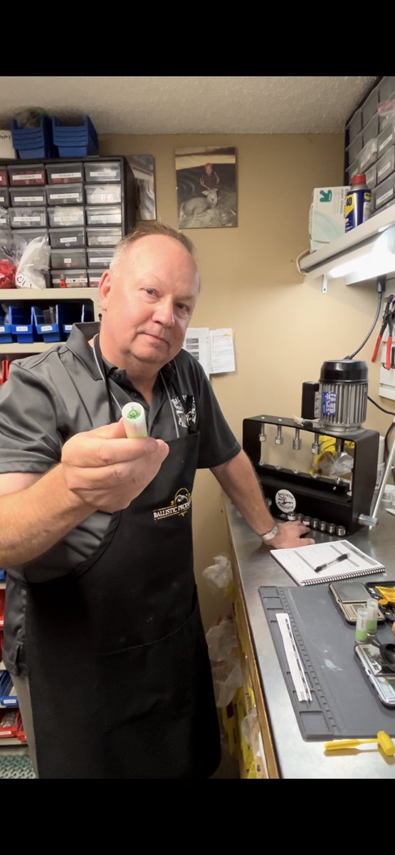 BProducts's tweet image. We&apos;ve got a new Load of the Week featuring these beautiful green-tipped Accutip slugs!
#reloading #reloadingbench #ballisticproducts #shotgun