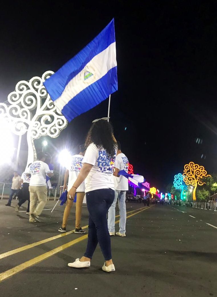 FloryCantoX's tweet image. Hoy me desperté más orgullosa, pues soy nicaragüense, yo llevo entre mis venas, la sangre del gueguense, orgullosa de mi tierra y de mi gente.
#AmoraNicaragua
#UnidosEnVictorias