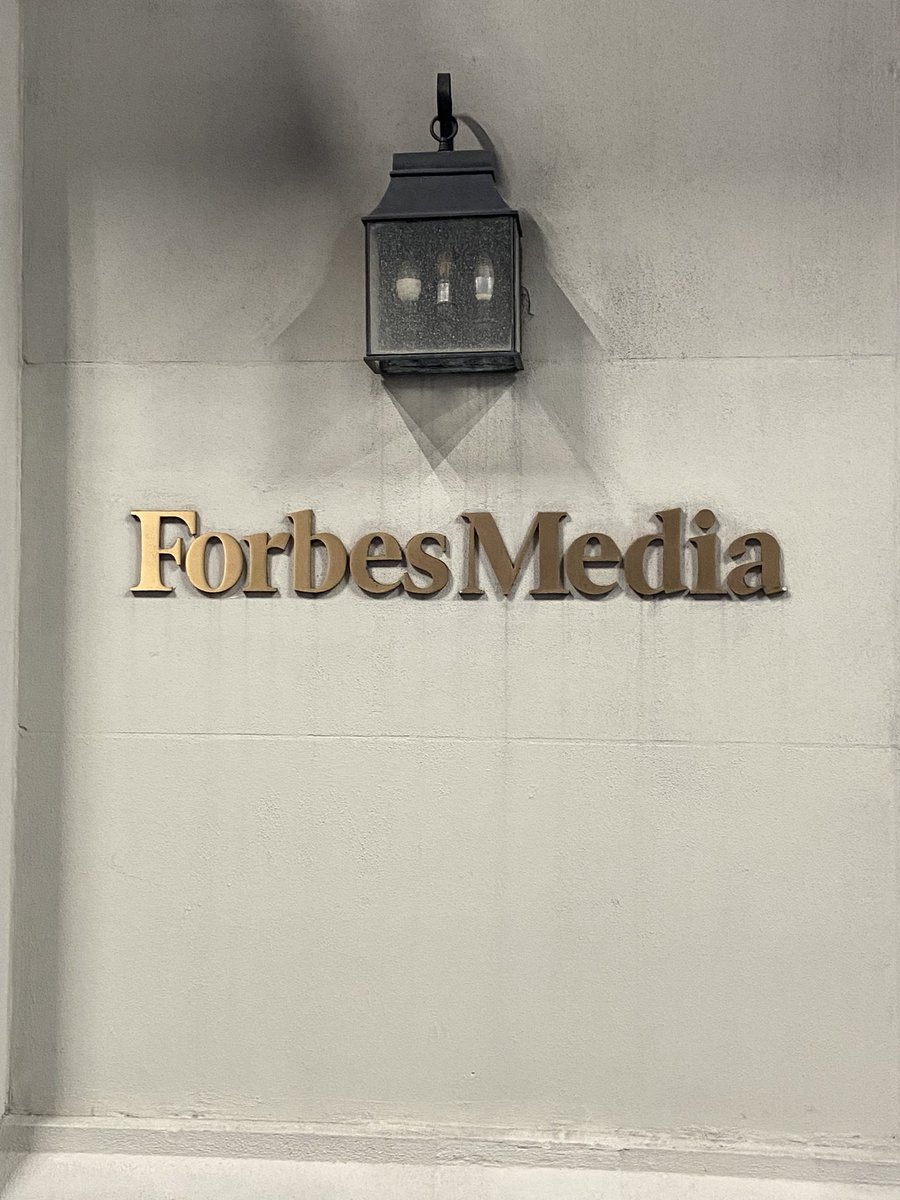 niyaahx's tweet image. price just went up