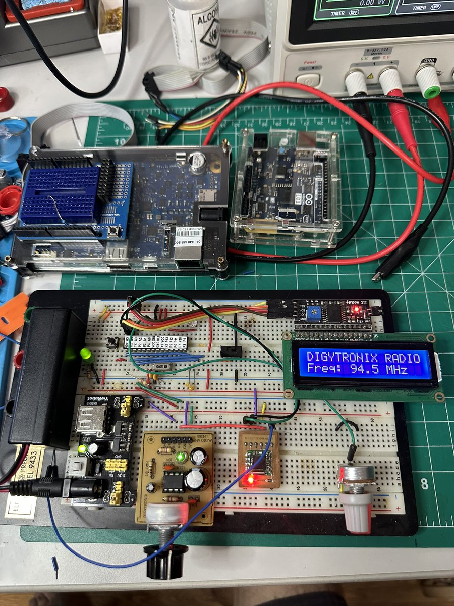digytronix's tweet image. Prototype of my Arduino Radio Using an ATMega328 @arduino #radio #programing #coding #DIY #electronics #digytronix