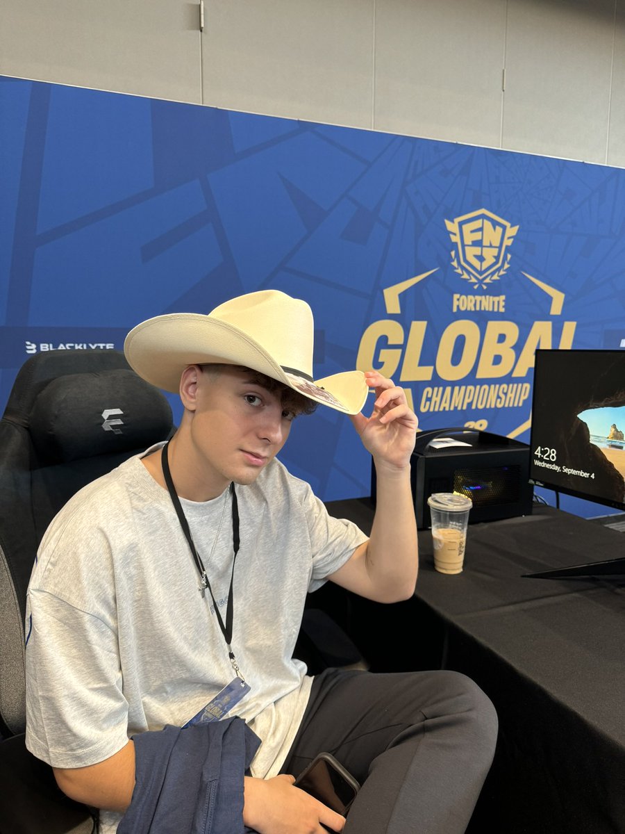 Clix's tweet image. Use code Clix #ad 🫡