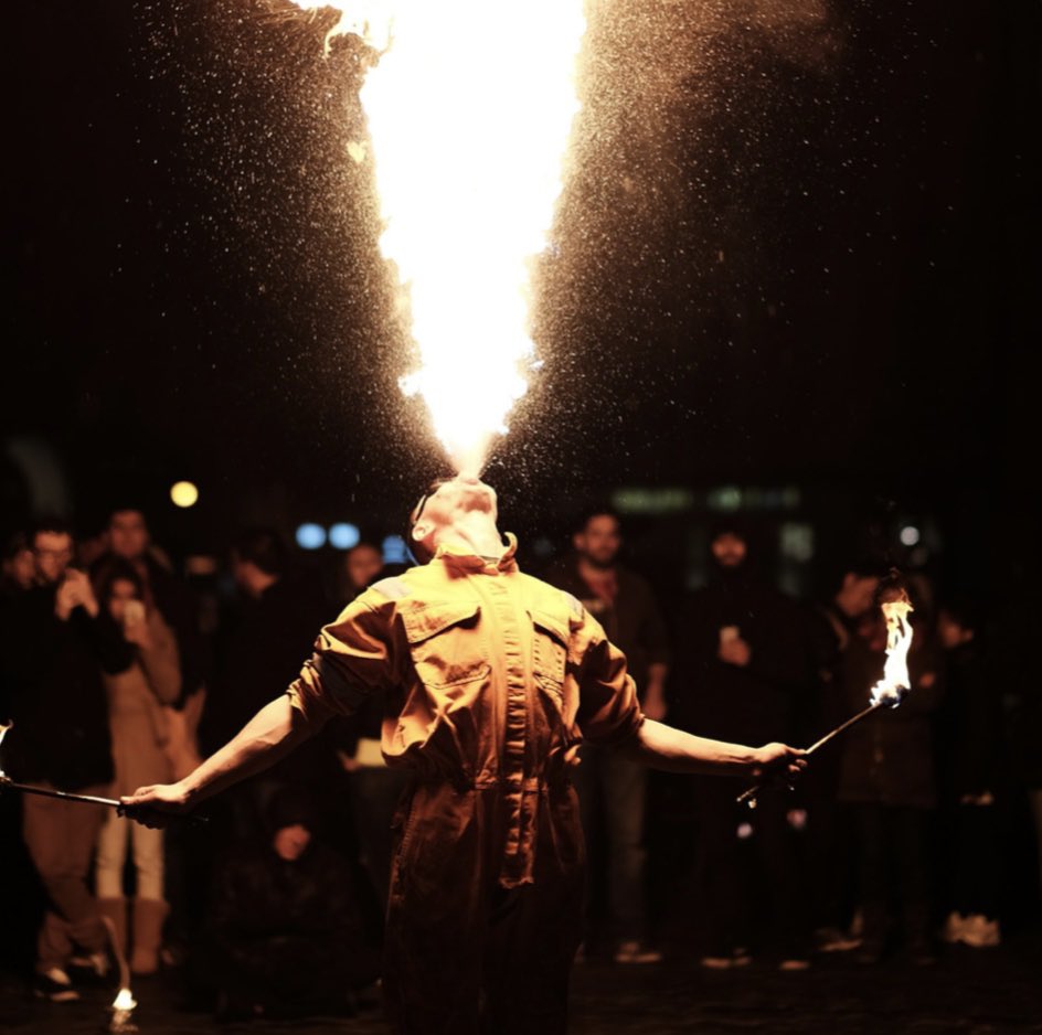 We’re Hiring! 📣 

Freelance Lighting and Pyrotechnic Designers for an exciting outdoor R&amp;D project in Bradford this Autumn! 💡🎆
It’s a tight turnaround so be quick!

w/c 30th Sept &amp; 8th–12th Oct 2024  
Fee: £2000 per role / £3200 if you combine both! 

Apply by 22nd Sept!
🧵⬇️