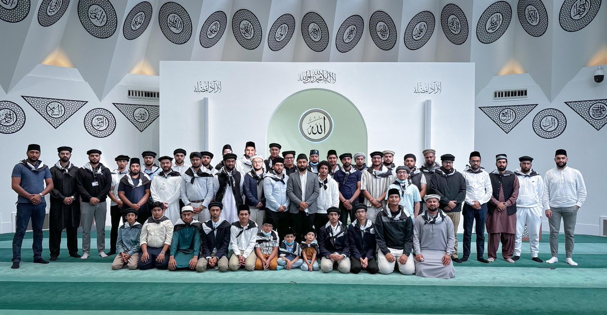 khuddam_be's tweet photo. On Aug 30, 2024, 50+ Khuddam &amp; Atfal from Brabant &amp; Limburg journeyed to Islamabad for Friday &amp; Asr prayers with Huzoor (aba). This trip was a heartfelt expression of our devotion to Khilafat, reinforcing our bond with this sacred institution. #Khilafat #Ahmadiyya #Islam #MKAB https://t.co/QqrCYnhHbJ