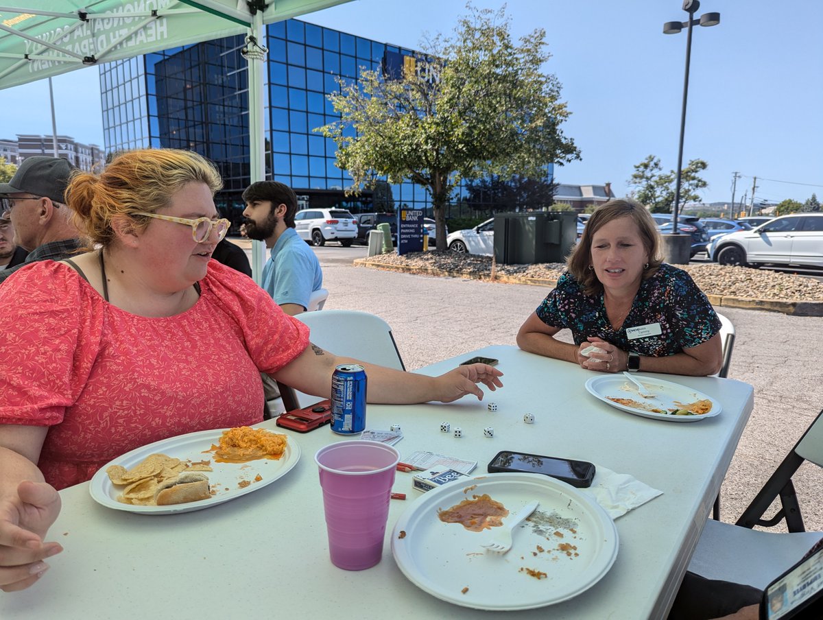 WVMCHD's tweet image. When football season rolls around, Monongalia County Health Department employees like to celebrate with a potluck lunch to help cheer the Mountaineers on!
#wvmchd #WVUfootball #LetsGoMountaineers
🏈🍲