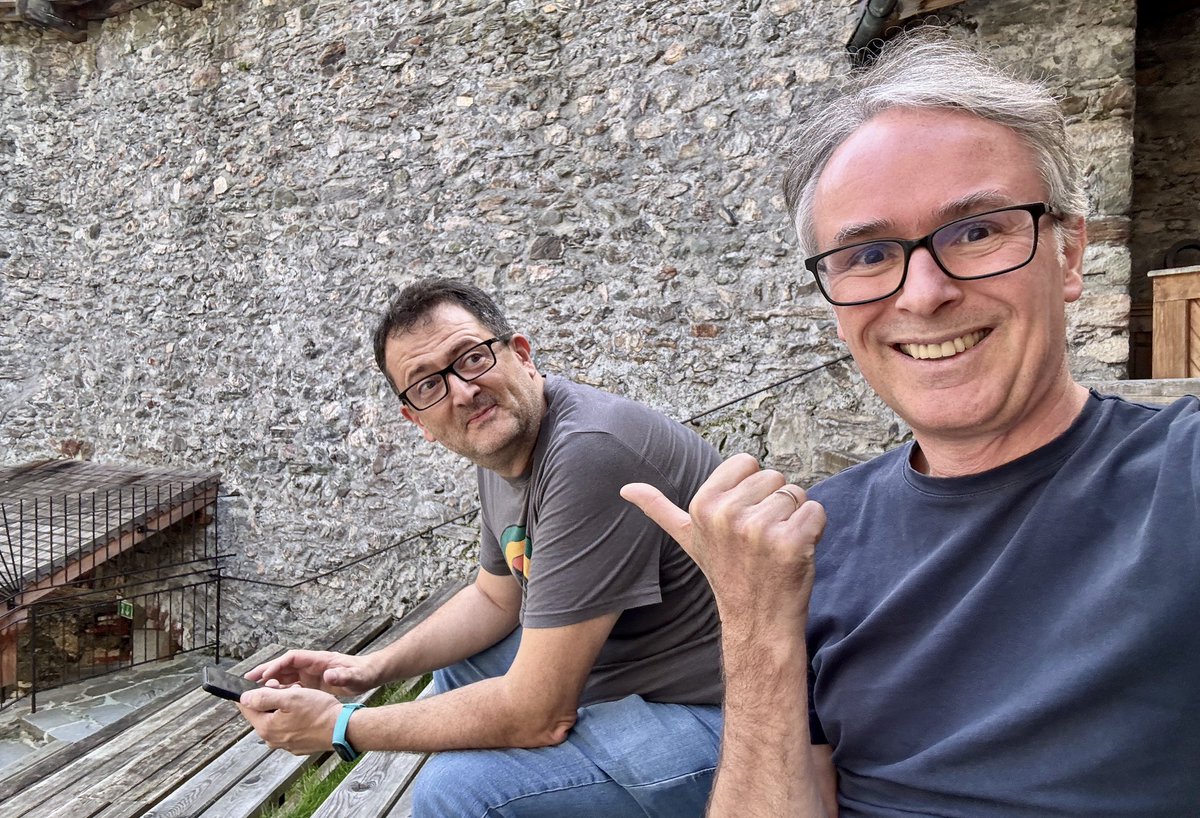 🏰 Dieses Wochenende findet auf Burg Kaprun das #Castlecamp statt.

🧵 Twitter ist tot. Erstmals kommunizieren wir über Threads!

#️⃣ Hashtag #cczk24 
🔗 Vernetzung: Postet euer Threads-Profil als Kommentar zum folgenden Beitrag: threads.net/@guenterexel/p…

Danke sagen <a href="/edei/">Rainer Edlinger 🇪🇺 🇦🇹</a> und ich!